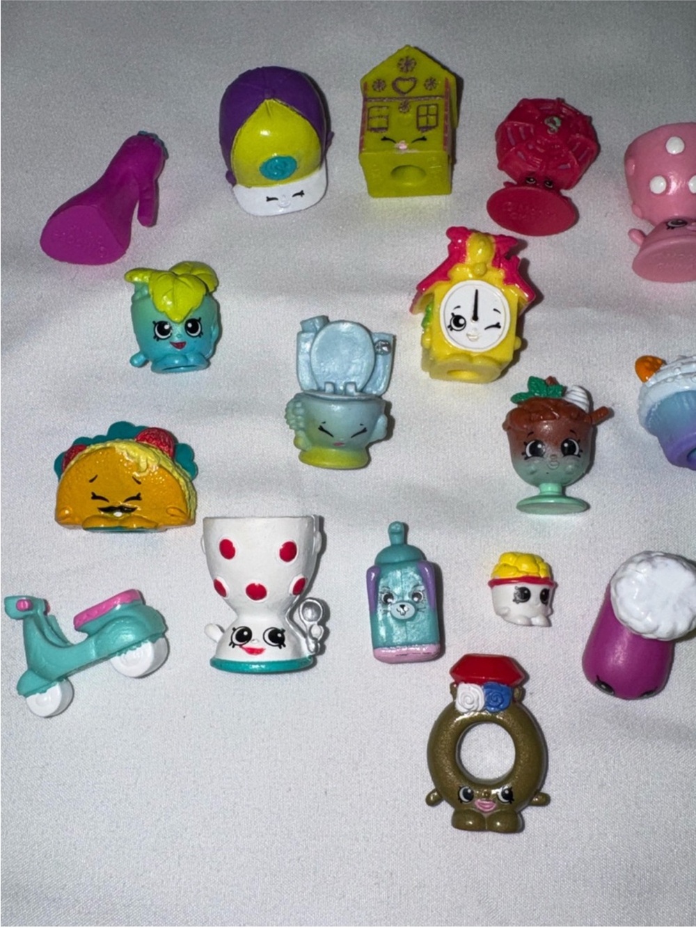 Shopkins bundle - Picture 2 of 5